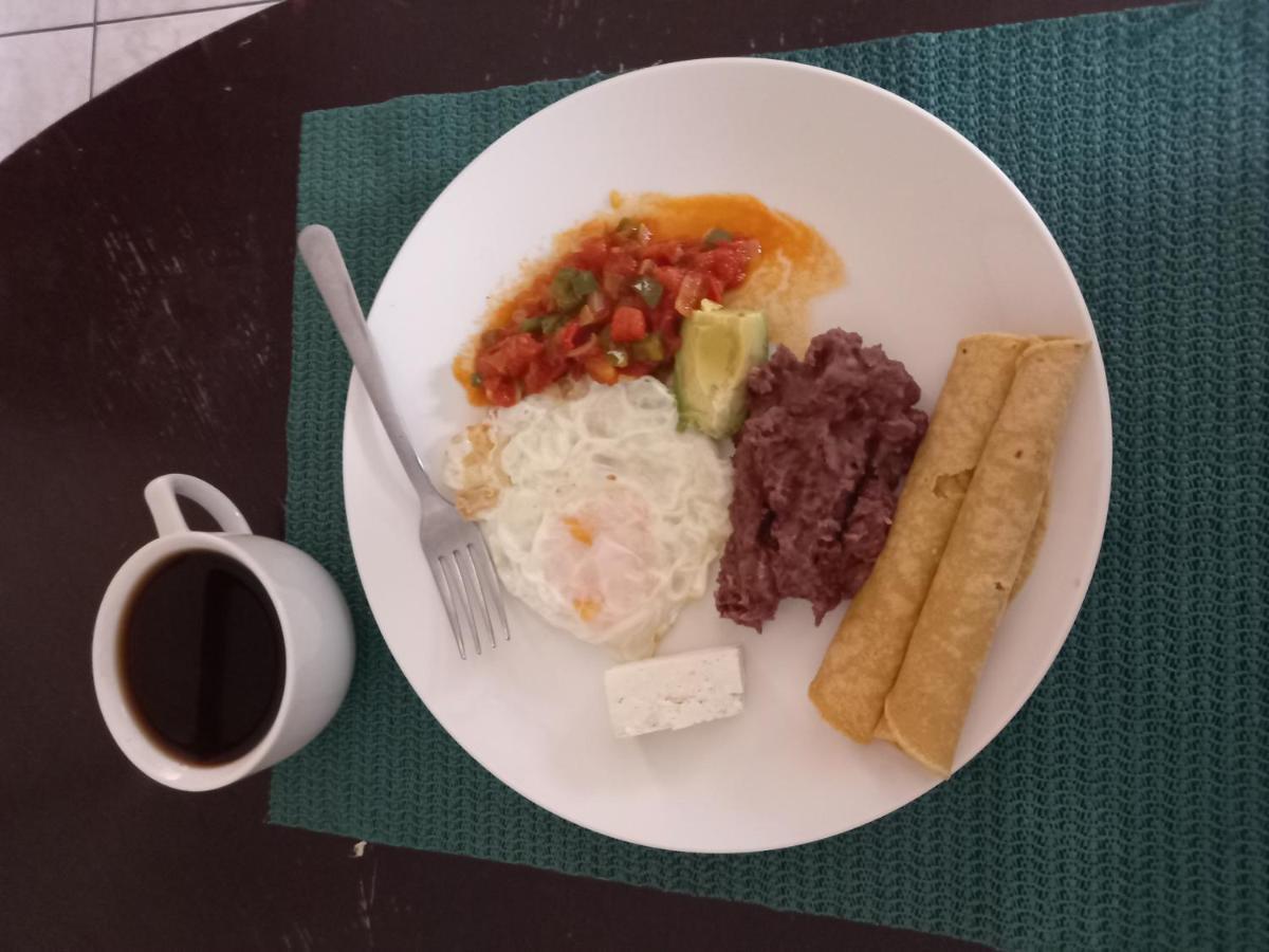 Hospedaje Casa De Luna Tegucigalpa Ngoại thất bức ảnh
